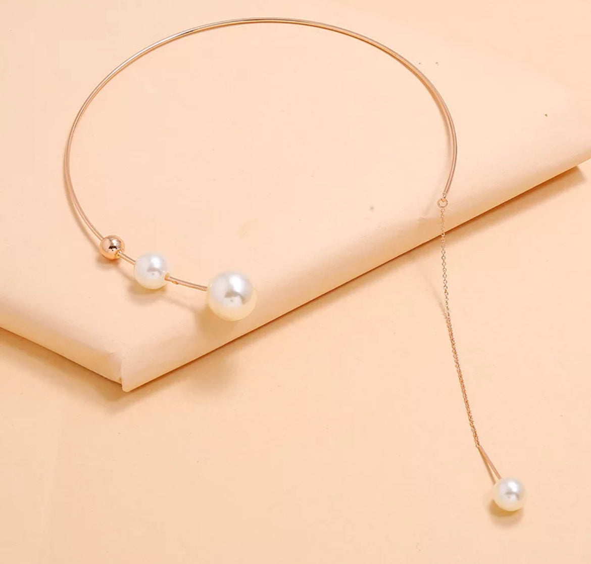 Elegant Pearl Chocker Necklace